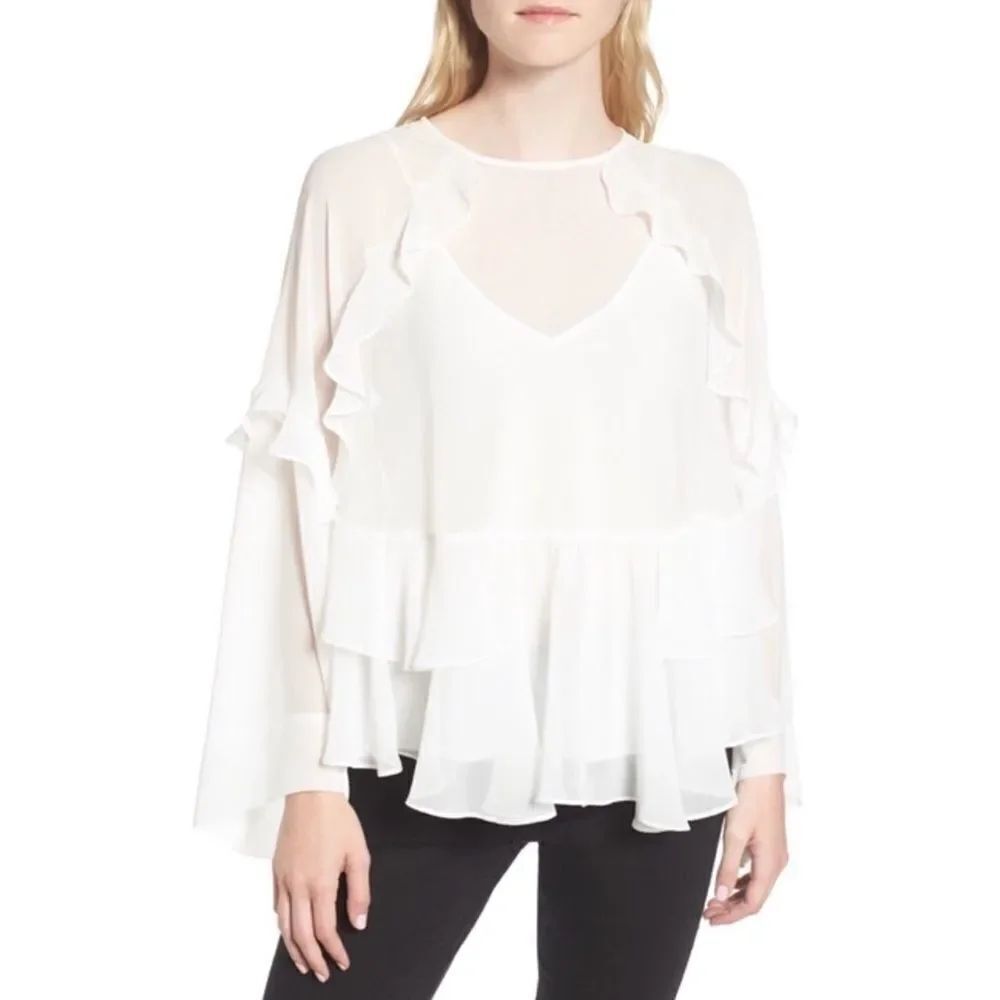✨ Chelsea28
Ruffle Top✨ 